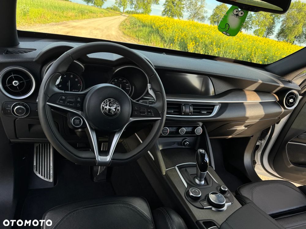 Alfa Romeo Stelvio 2.0 Turbo TI Q4 - 9