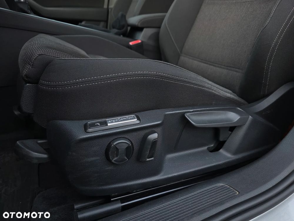 Volkswagen Passat 2.0 TDI BMT Comfortline DSG - 31