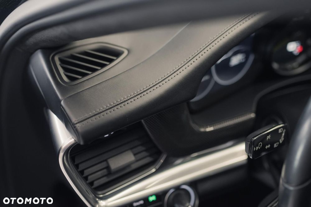 Porsche Panamera - 35