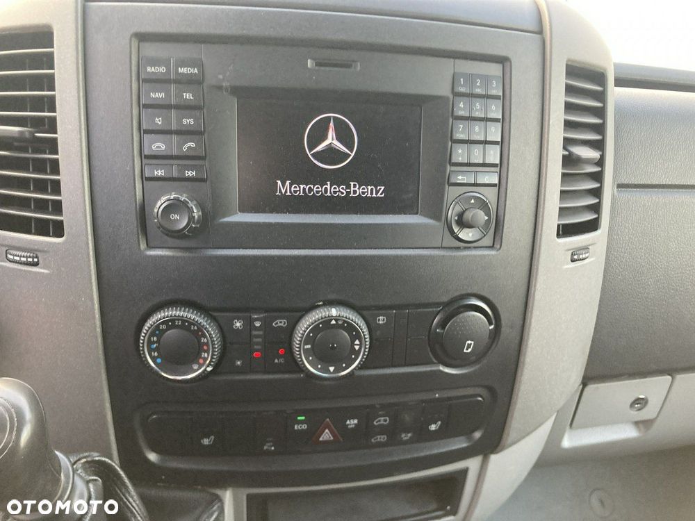 Mercedes-Benz Sprinter - 11