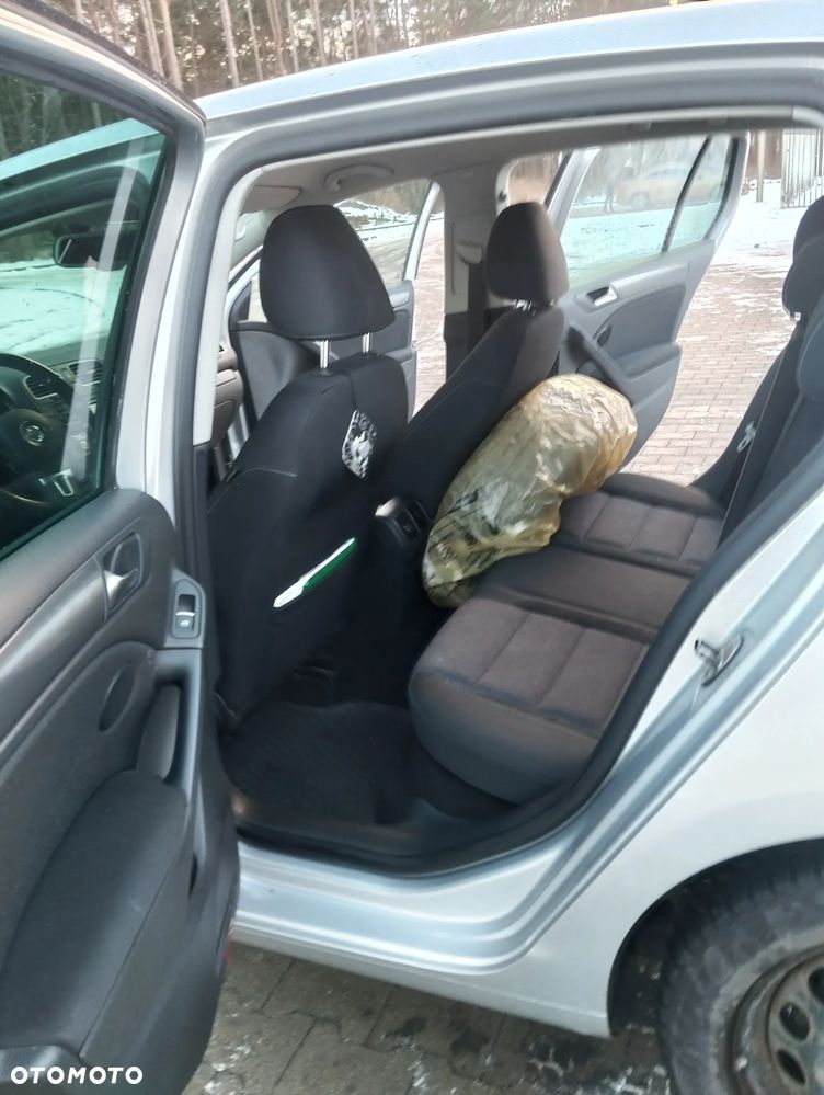 Volkswagen Golf 1.2 TSI MATCH - 8