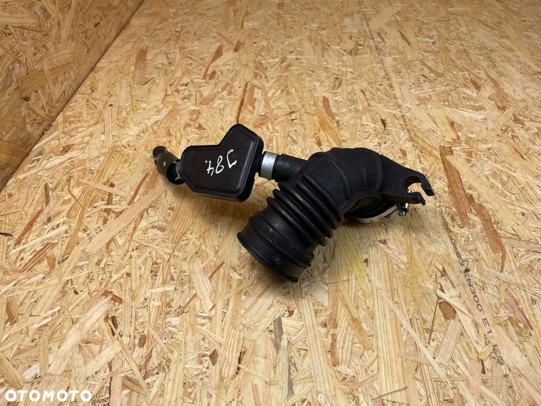 RURA PRZEWÓD DOLOT WLOT POWIETRZA NISSAN JUKE II F16 165781543R 2019- - 2