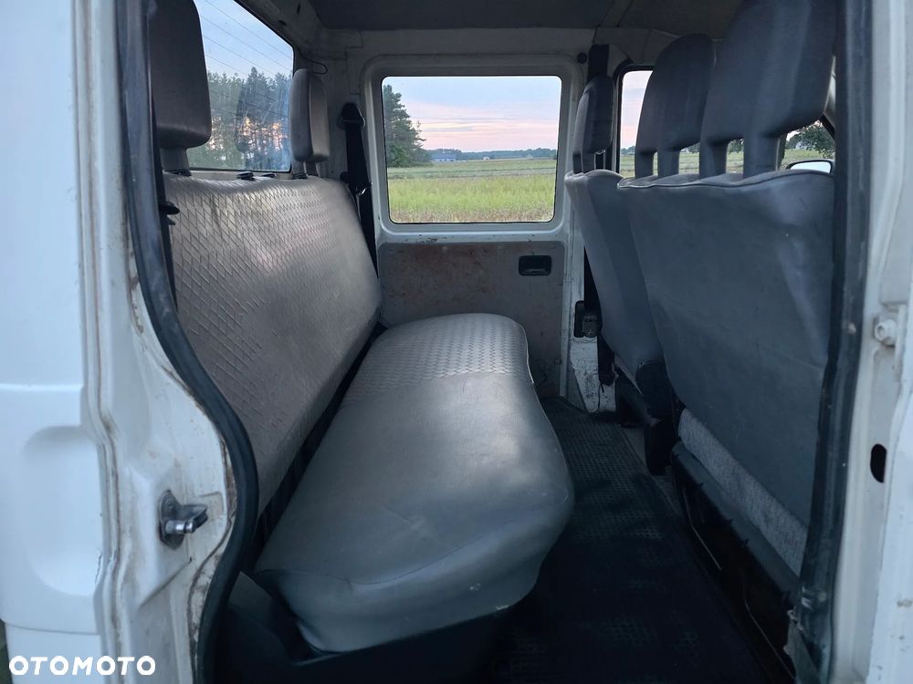 Volkswagen Transporter - 2
