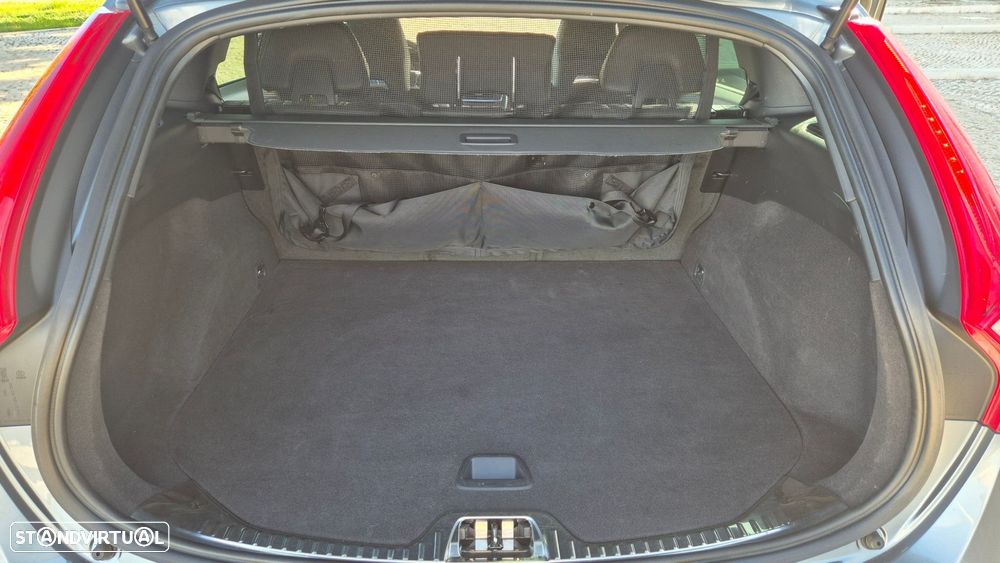 Volvo V60 2.0 D2 R-Design Momentum - 39