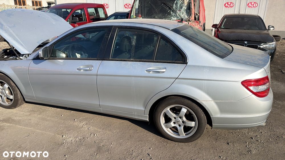 Mercedes-Benz Klasa C 230 7G-TRONIC - 22