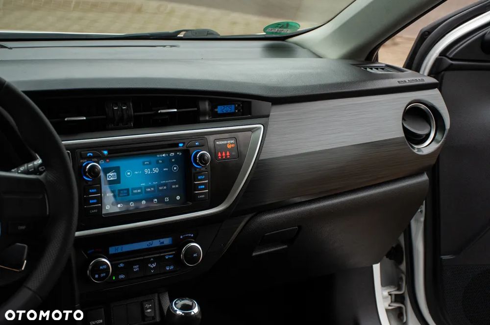 Toyota Auris 1.33 VVT-i Life - 23