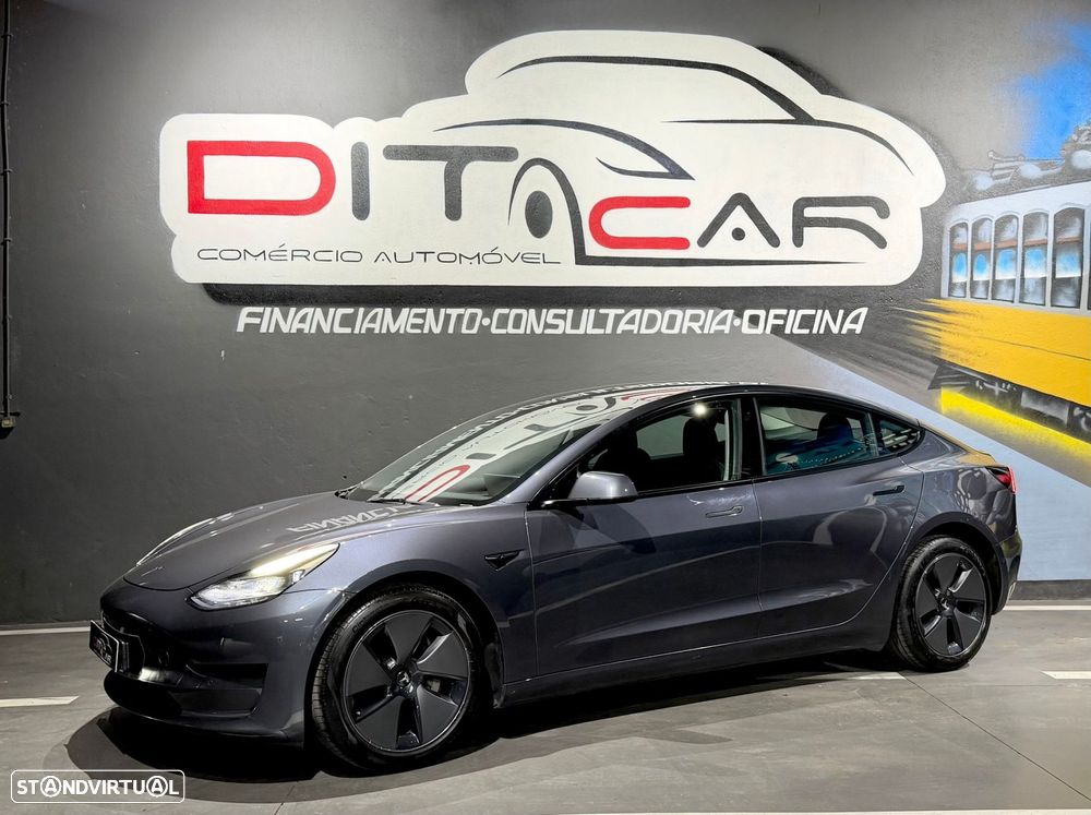 Tesla Model 3 Standard Range Plus RWD - 2