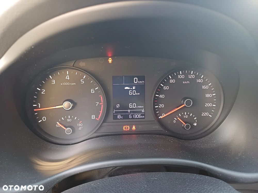 Kia Stonic 1.2 L - 6