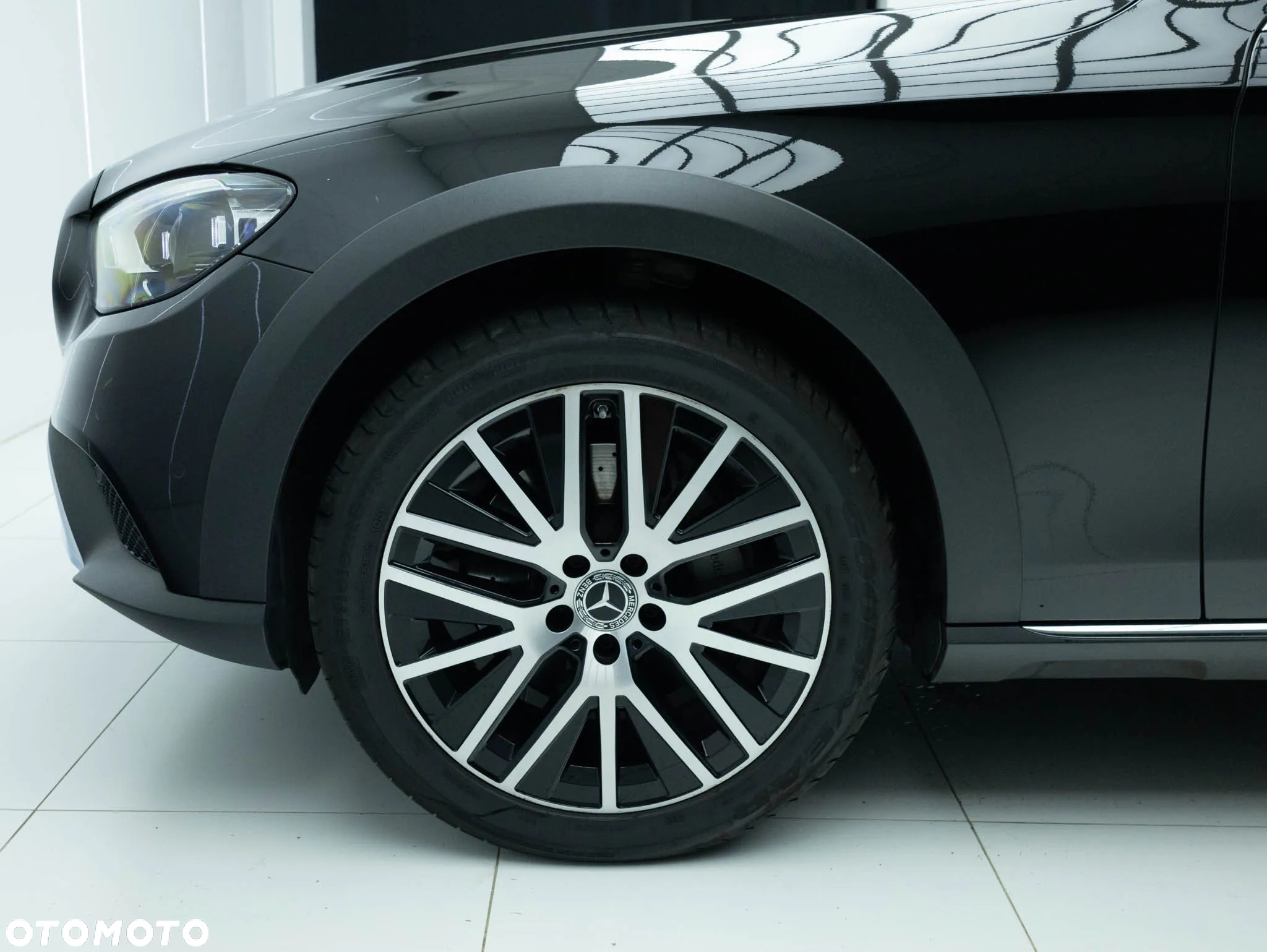 Mercedes-Benz Klasa E 220 d 4-Matic All-Terrain Avantgarde - 14