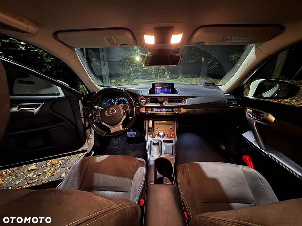 Lexus CT - 21