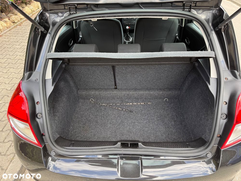 Renault Clio - 21