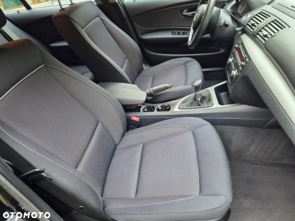 BMW Seria 1 - 15