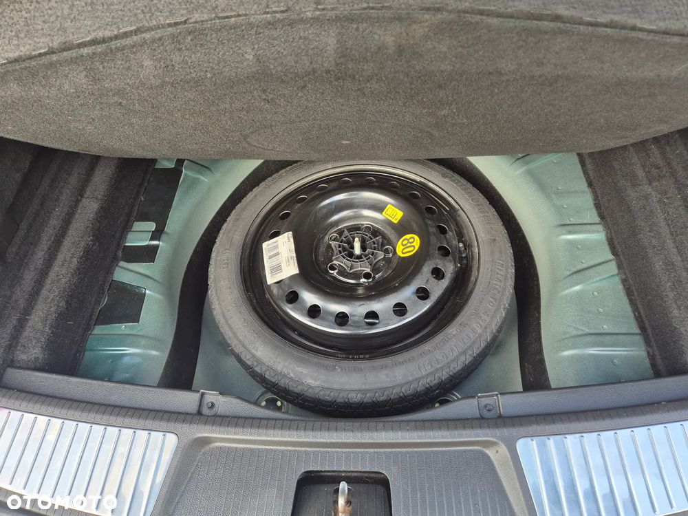 Opel Insignia - 25