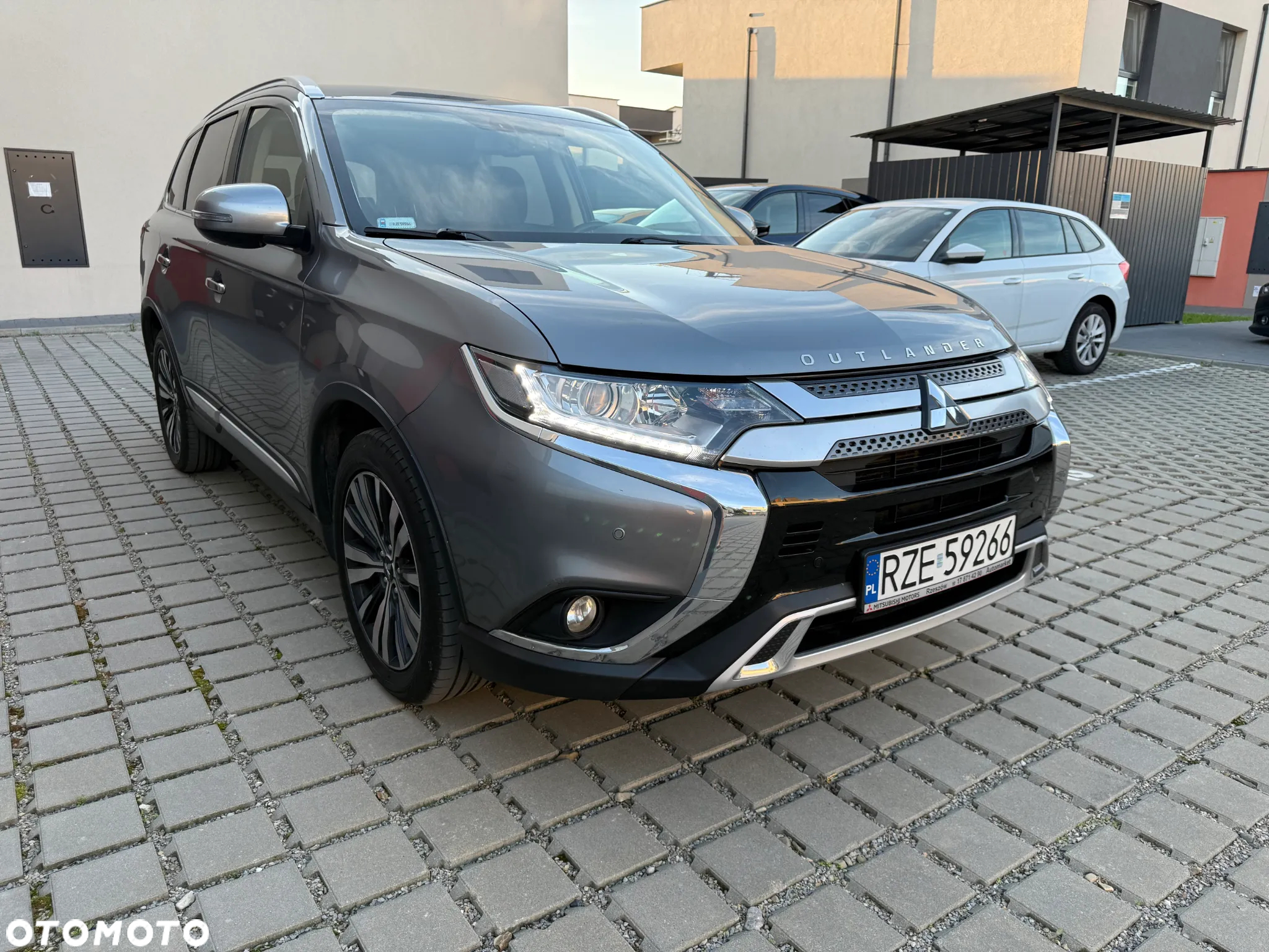 Mitsubishi Outlander 2.0 Intense Comfort 4WD CVT - 11