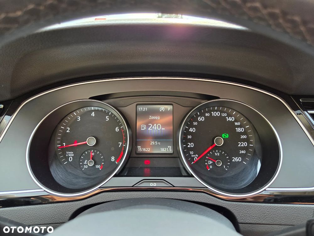 Volkswagen Passat 1.5 TSI EVO Elegance DSG - 17