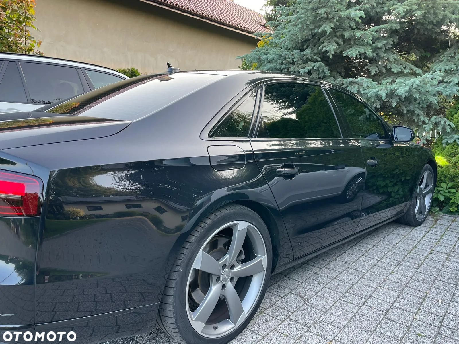 Audi A8 - 30