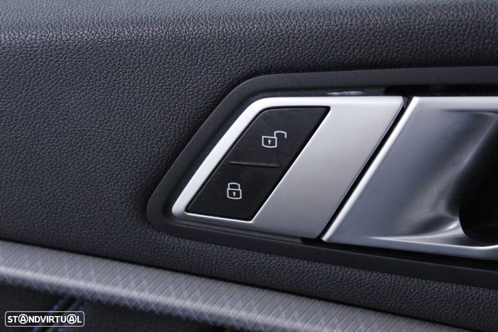 BMW 116 d Pack Desportivo M Auto - 22