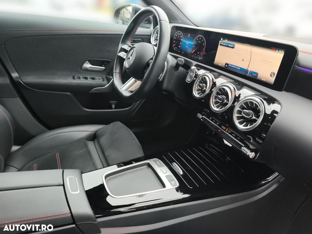 Mercedes-Benz CLA - 12