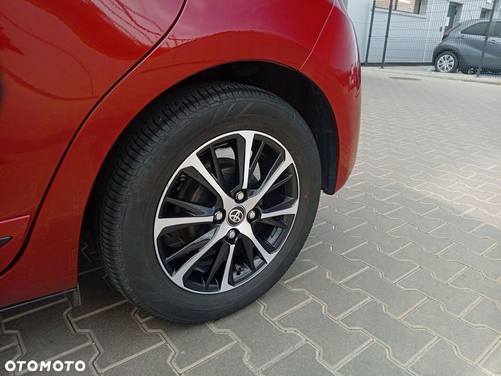 Toyota Yaris - 10