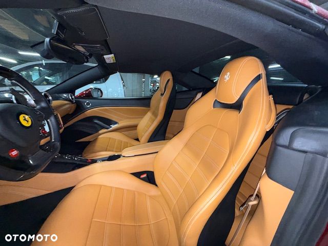 Ferrari California T - 30