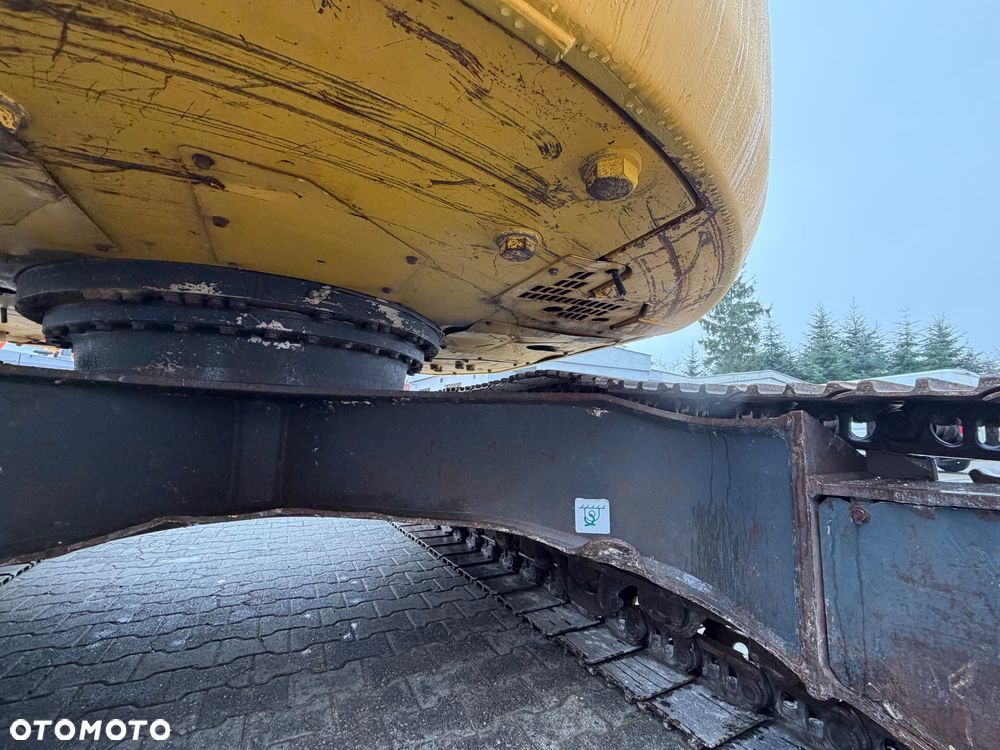 Komatsu PC228US-10 - 10
