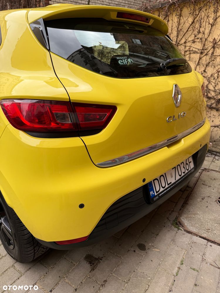 Renault Clio 1.2 16V 75 Collection - 6