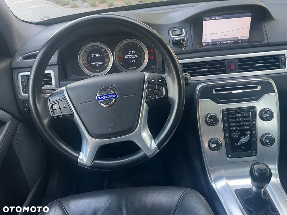 Volvo V70 D4 Momentum - 8