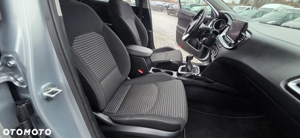 Kia Ceed 1.5 T-GDI OPF Vision - 36