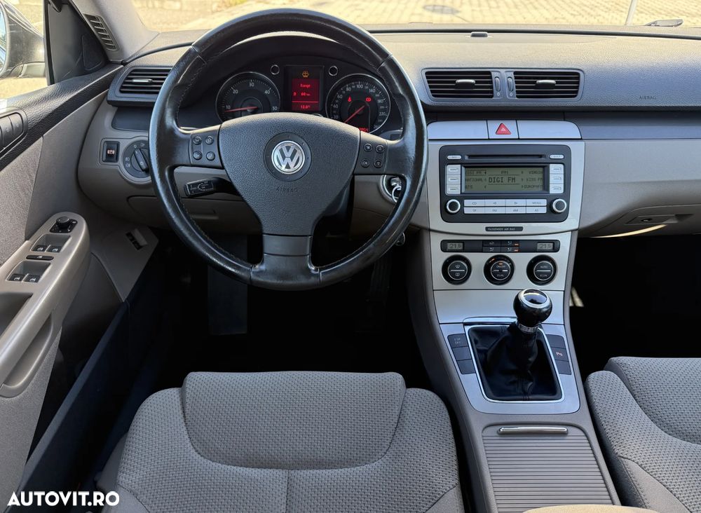Volkswagen Passat 2.0 TDI Comfortline - 5