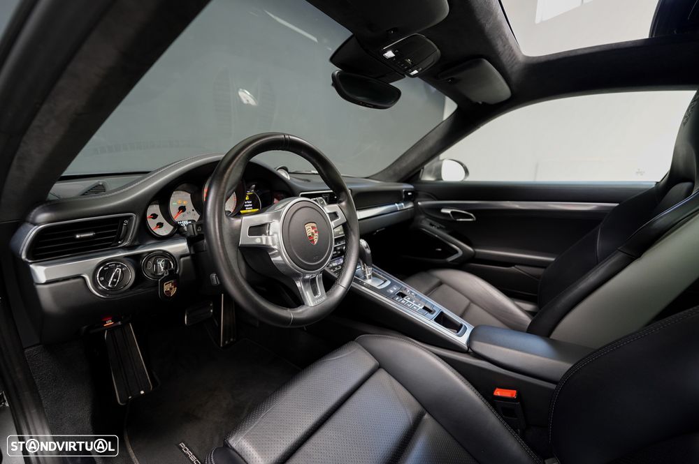 Porsche 911 (991) Turbo PDK - 13