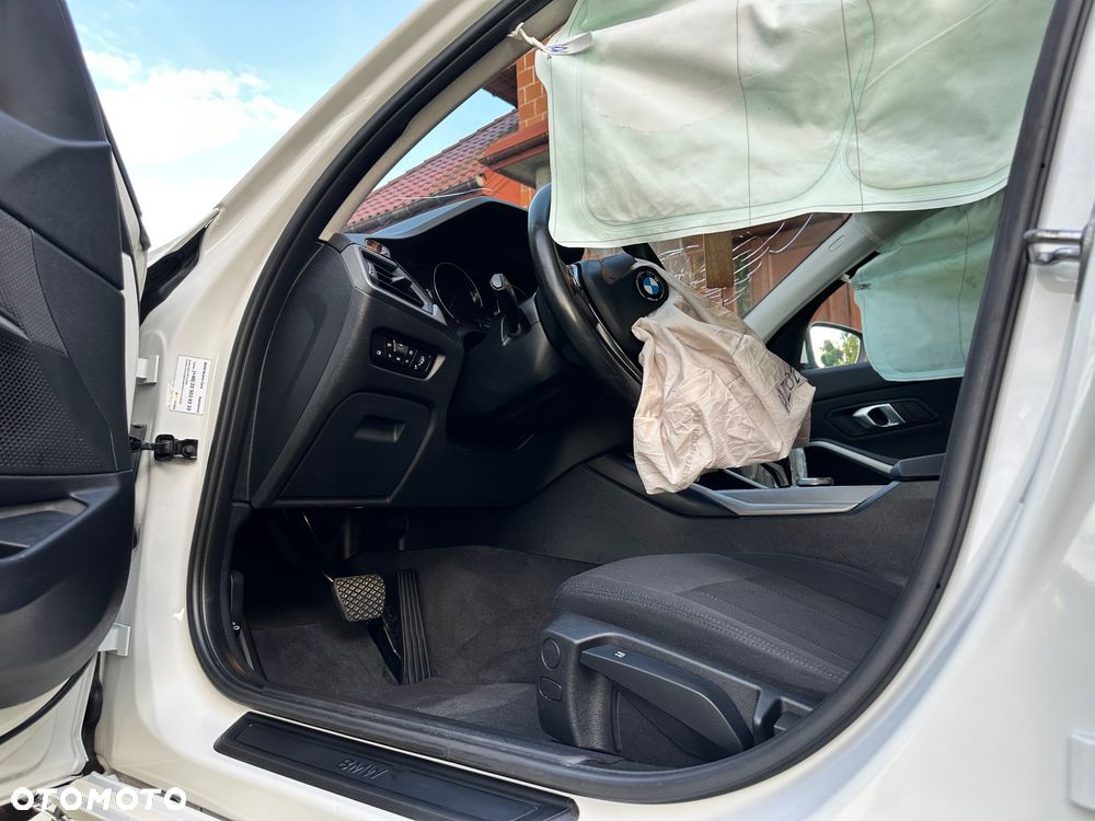 BMW Seria 3 318d - 31