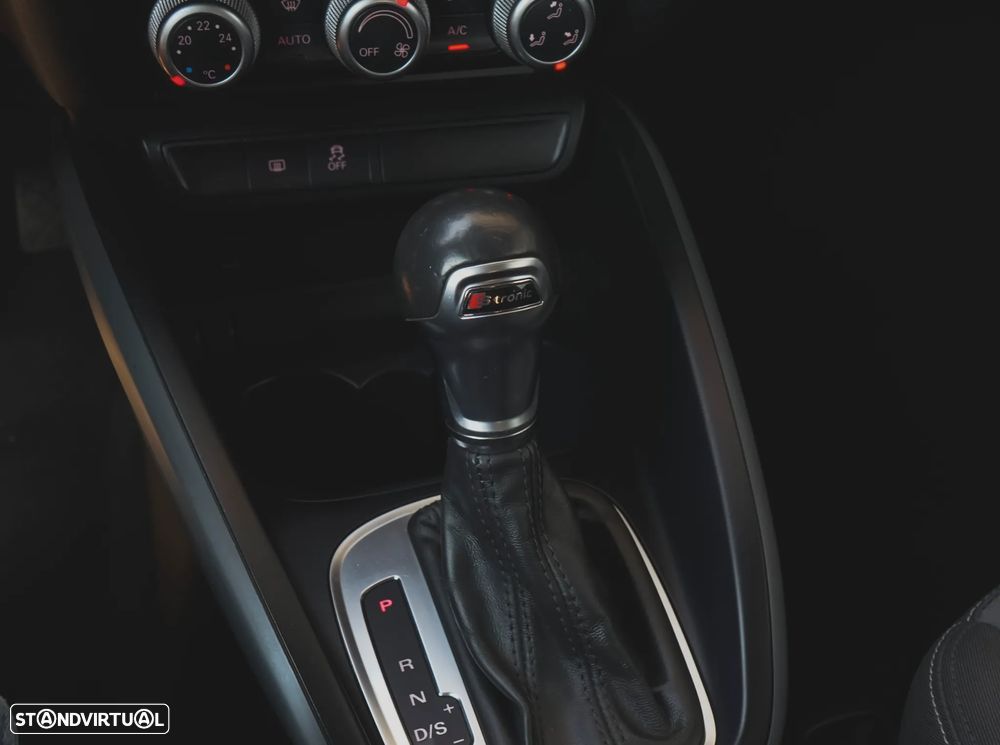 Audi A1 1.6 TDI S tronic design - 13