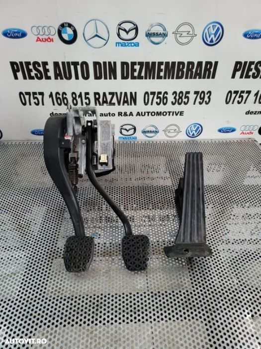 Pod Pedalier Pedala Frana Acceleratie Ambreaj BMW F30 F31 F34 F80 F20 F21 Volan Stanga Europa - 1