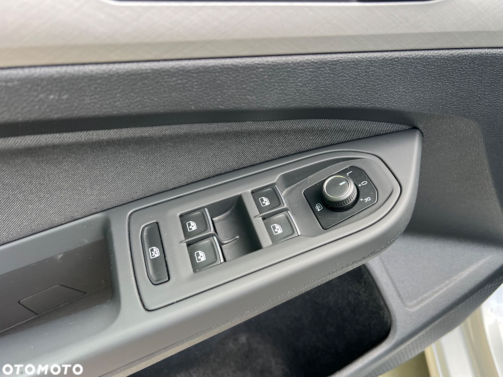Volkswagen Golf VIII 1.5 TSI EVO Life - 12