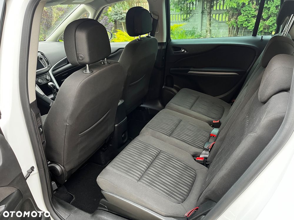 Opel Zafira - 11