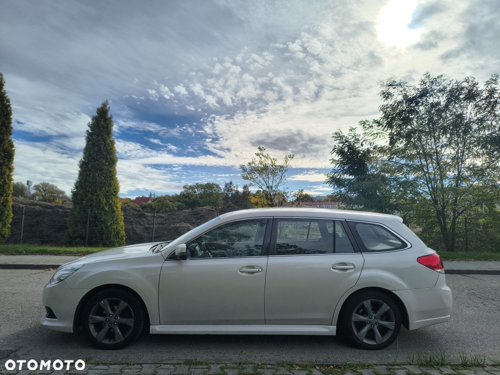 Subaru Legacy 2013 photo 3