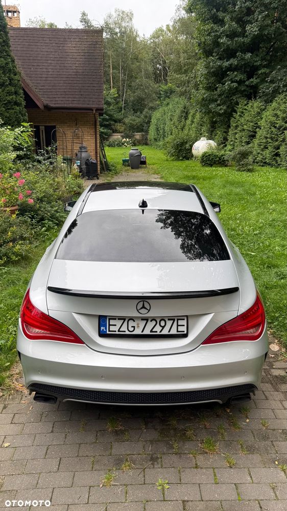 Mercedes-Benz CLA 220 d 7G-DCT AMG Line - 4