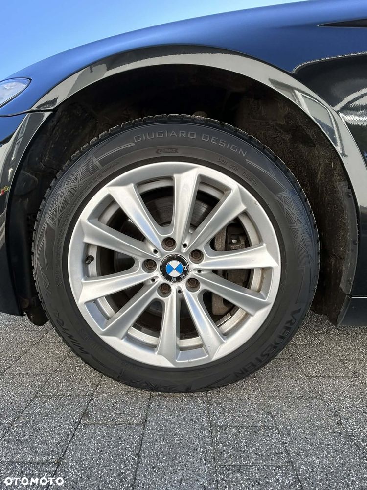 BMW Seria 5 525d Luxury Line - 6