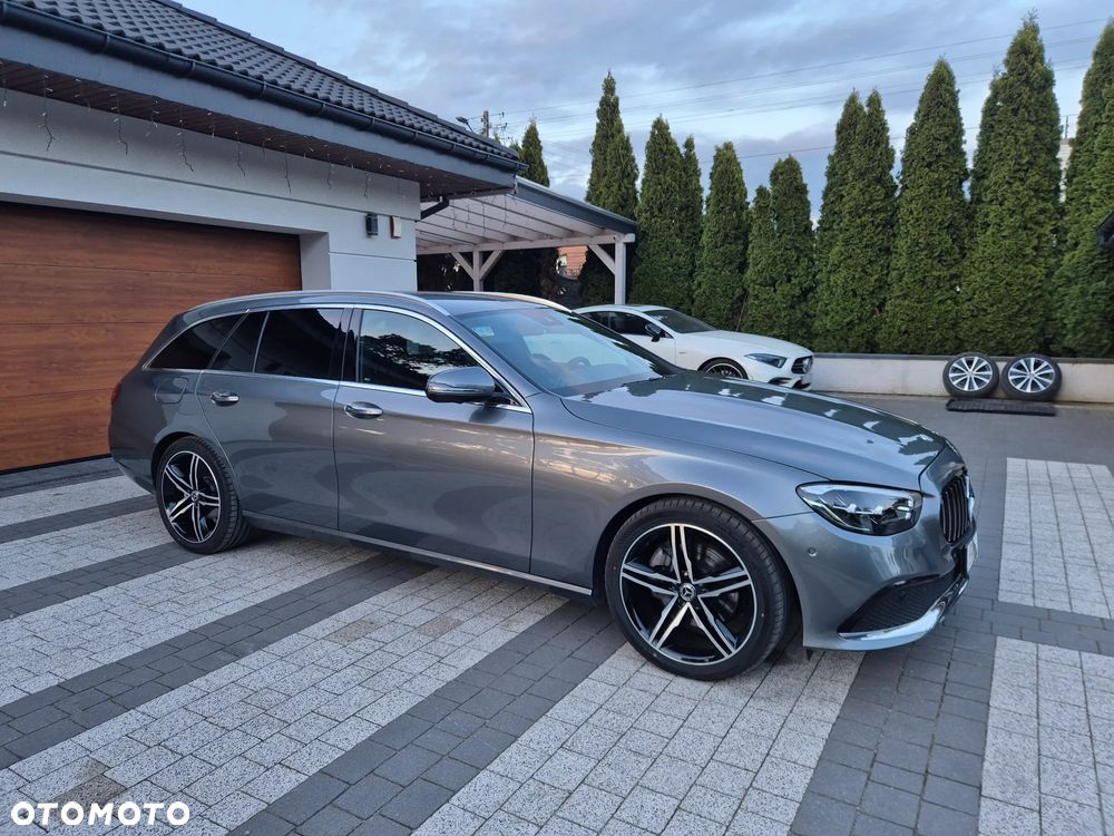Mercedes-Benz Klasa E 220 d 4-Matic Exclusive - 24