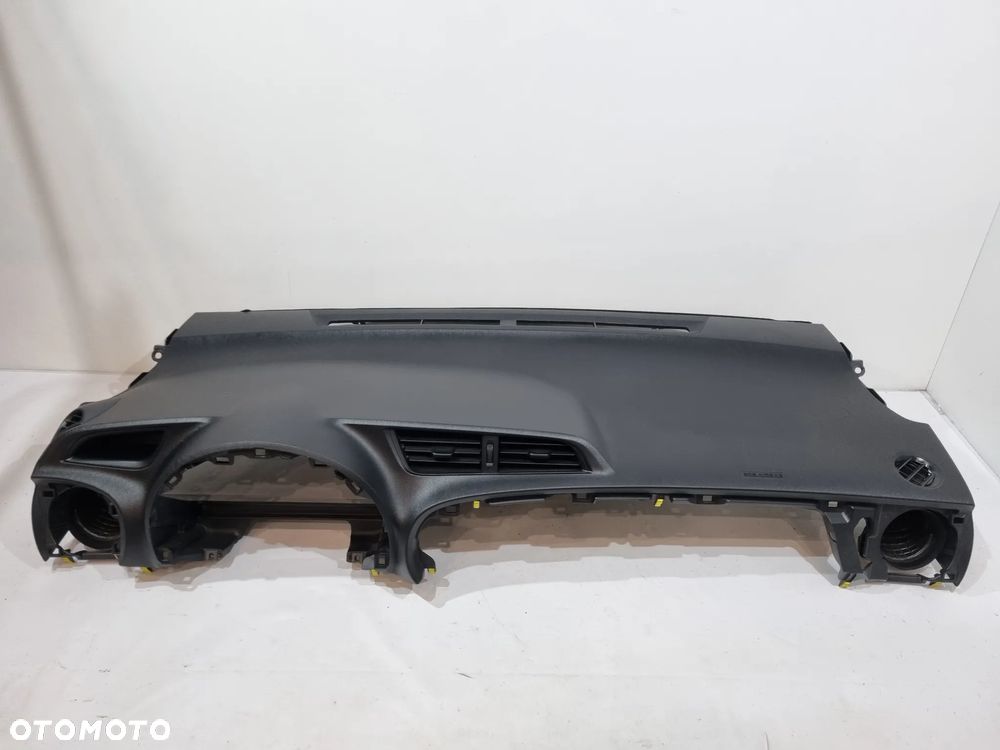 TOYOTA YARIS III KONSOLA DESKA ROZDZIELCZA KOKPIT ORYGINAŁ - 1