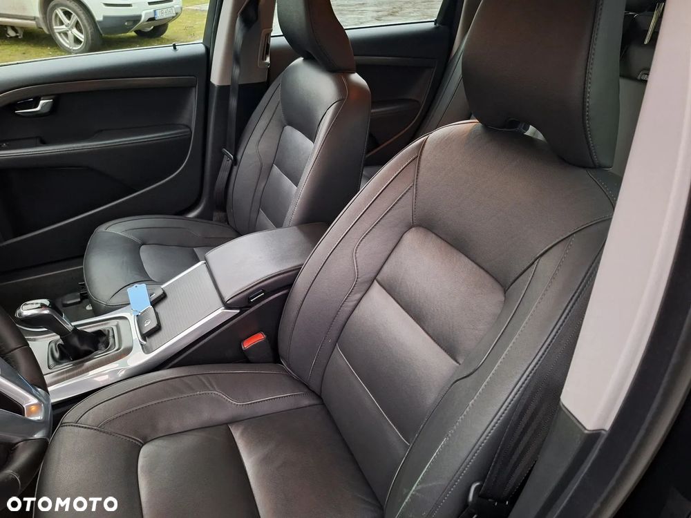 Volvo V70 D3 Momentum - 23