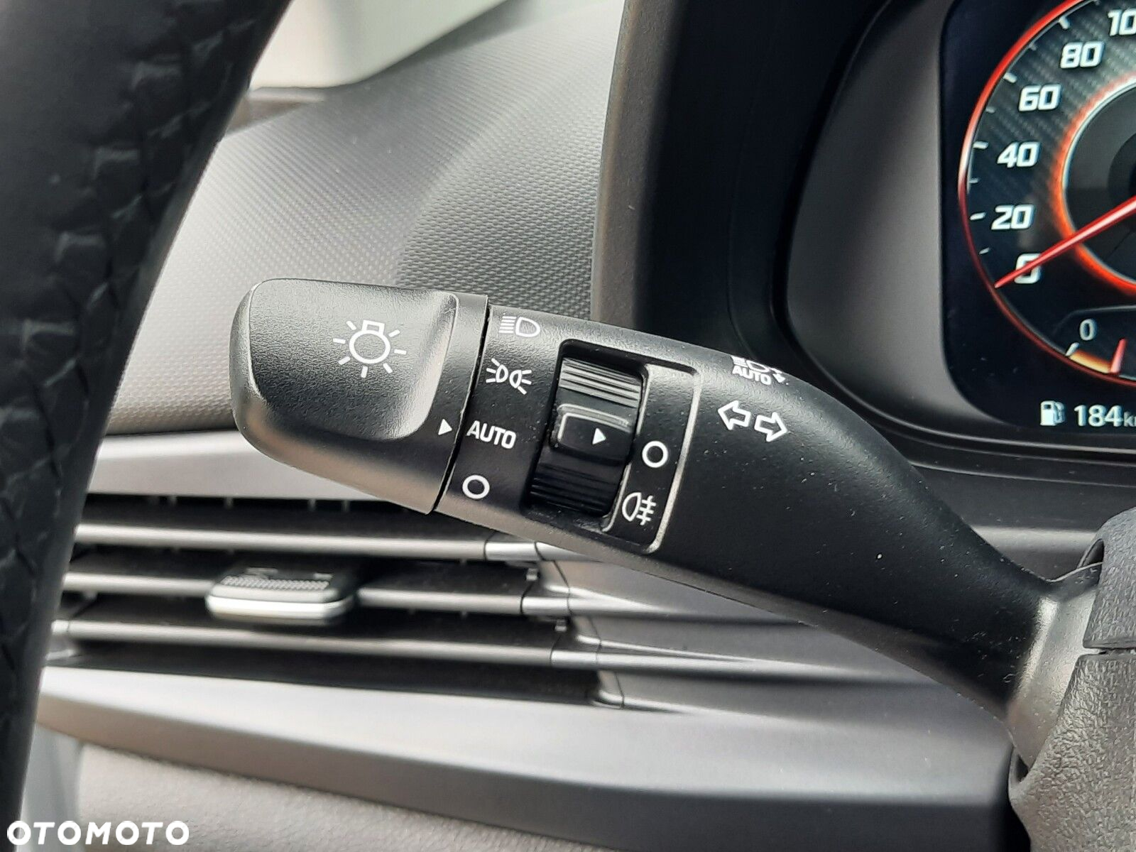 Hyundai i20 1.2 Modern - 34
