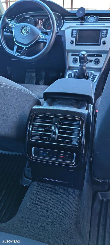 Volkswagen Passat 1.6 TDI (BlueMotion Technology) Comfortline - 13