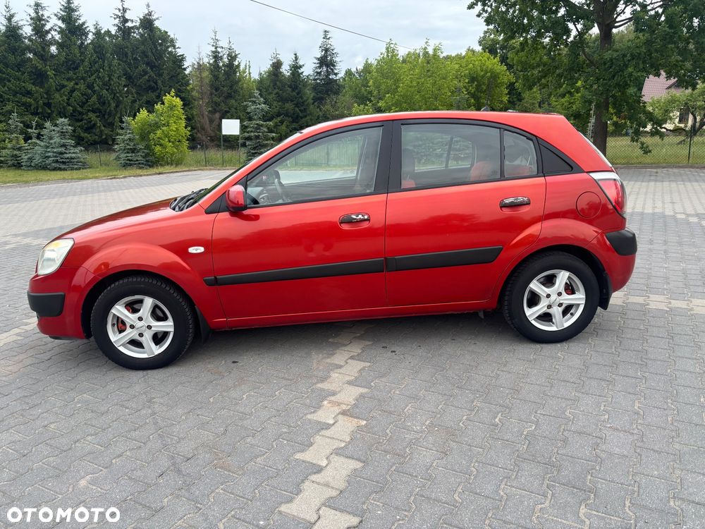 Kia Rio - 9