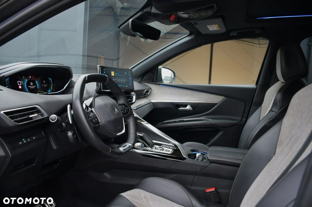 Peugeot 3008 1.6 PureTech HYbrid GT Line S&S EAT8 - 11