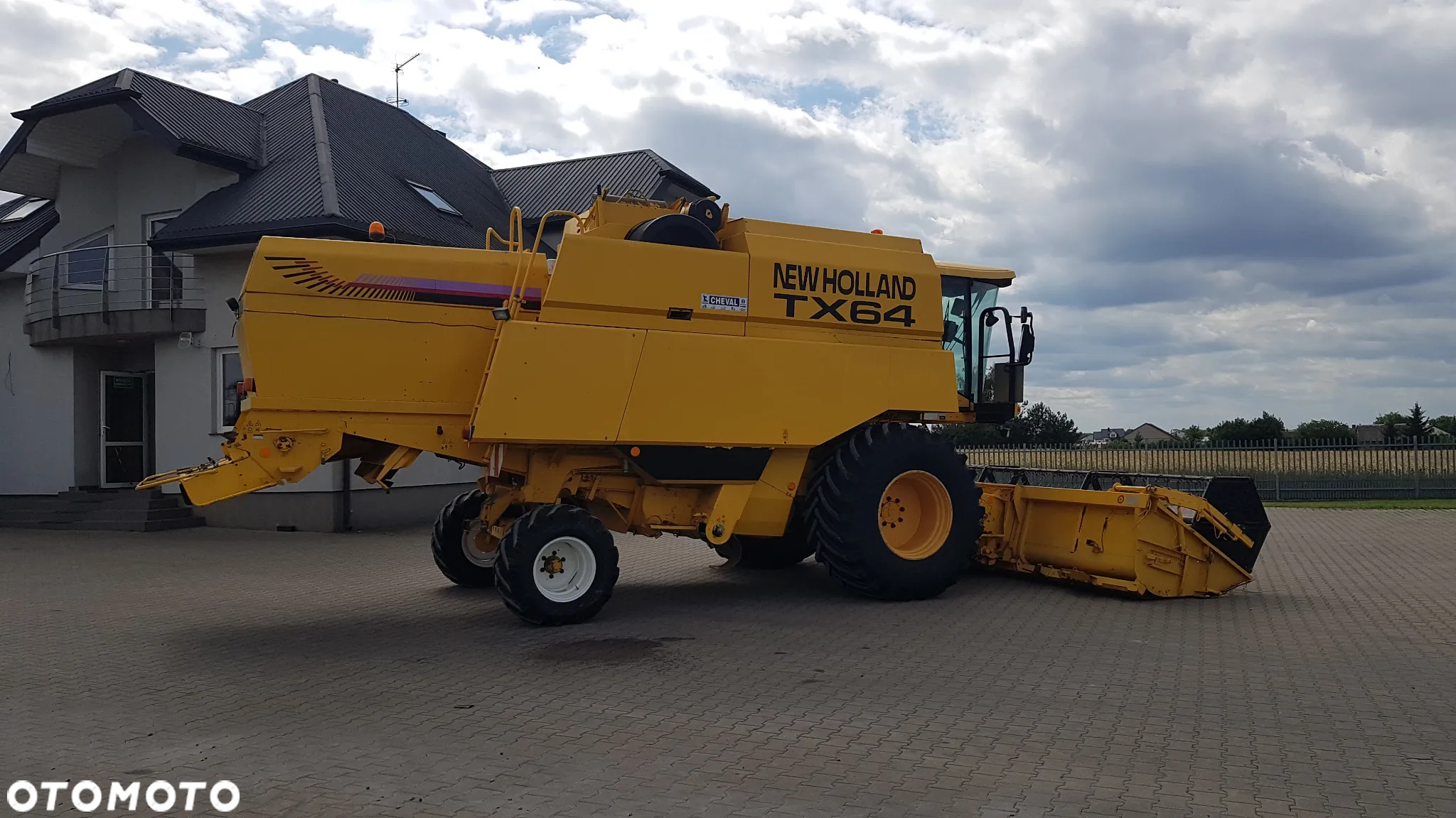 New Holland TX 64 PLUS 2001R - 13