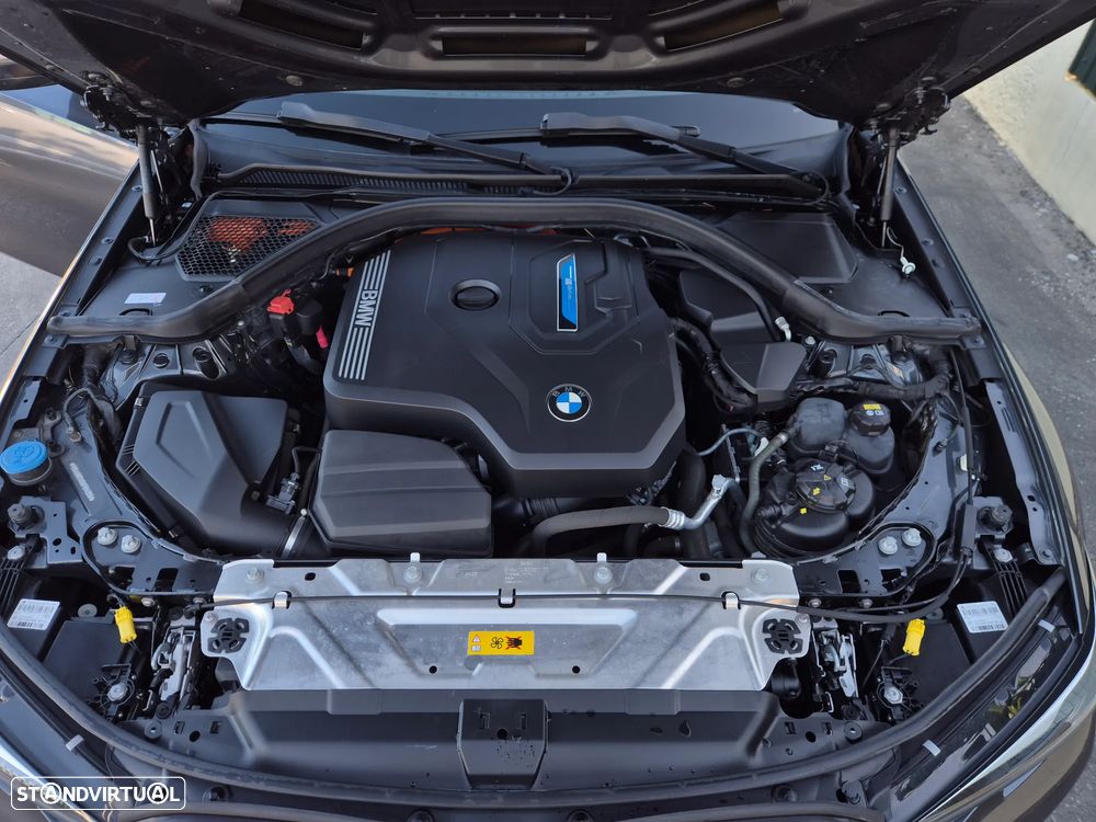 BMW 330 e Auto - 24