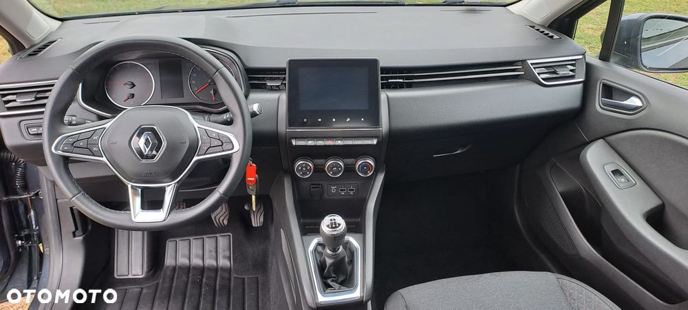 Renault Clio - 11
