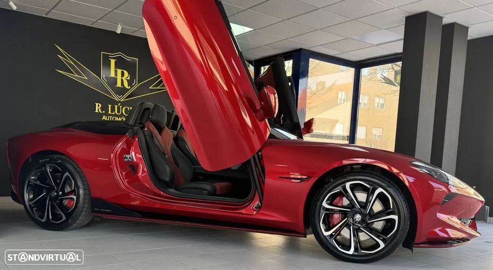 MG Cyberster 77 kWh GT - 10