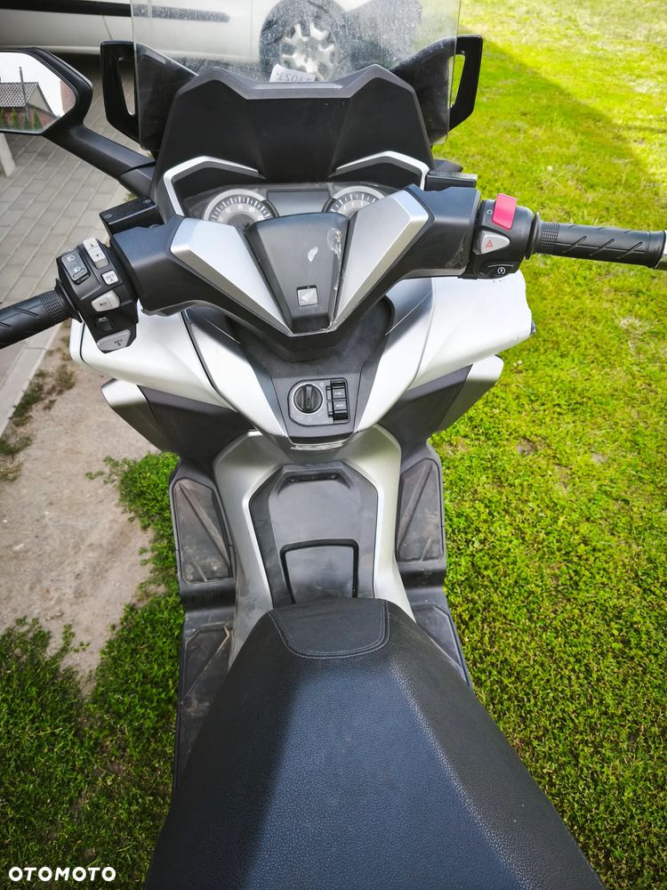 Honda NSS - 17